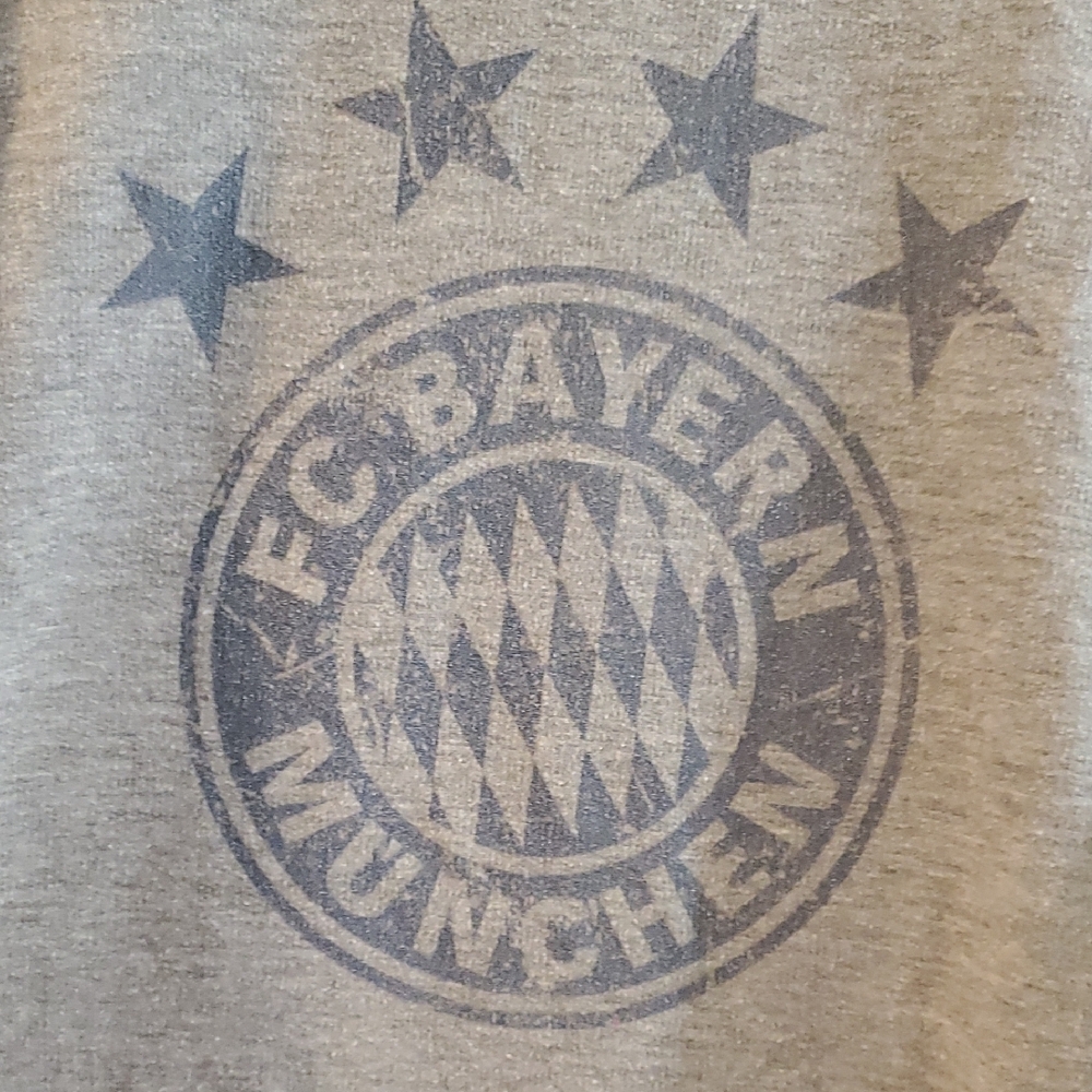 Deal! 🦃 Official FC Bayern Munchen Knit Top